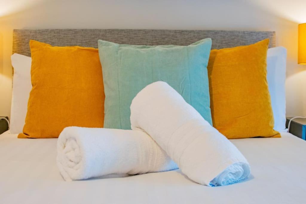 גלוואיי Cosy Retreat In The City Centre מראה חיצוני תמונה