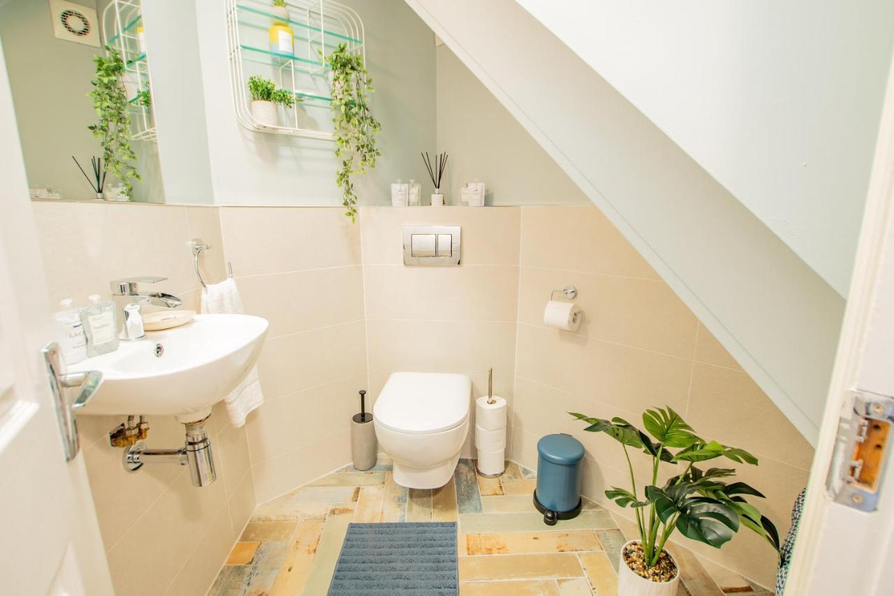 גלוואיי Cosy Retreat In The City Centre מראה חיצוני תמונה