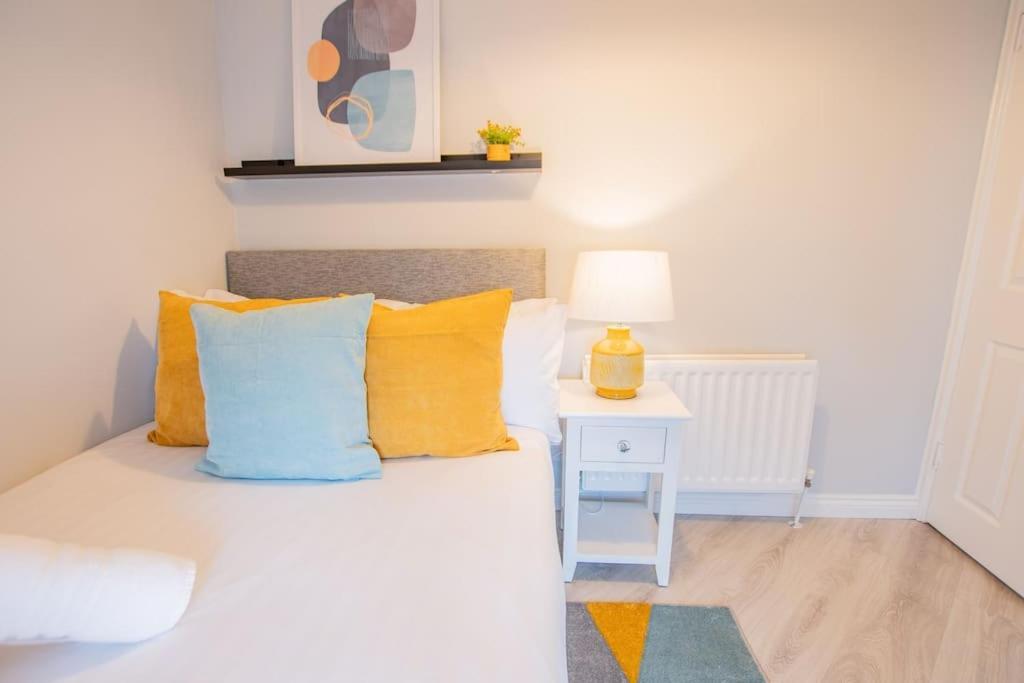 גלוואיי Cosy Retreat In The City Centre מראה חיצוני תמונה